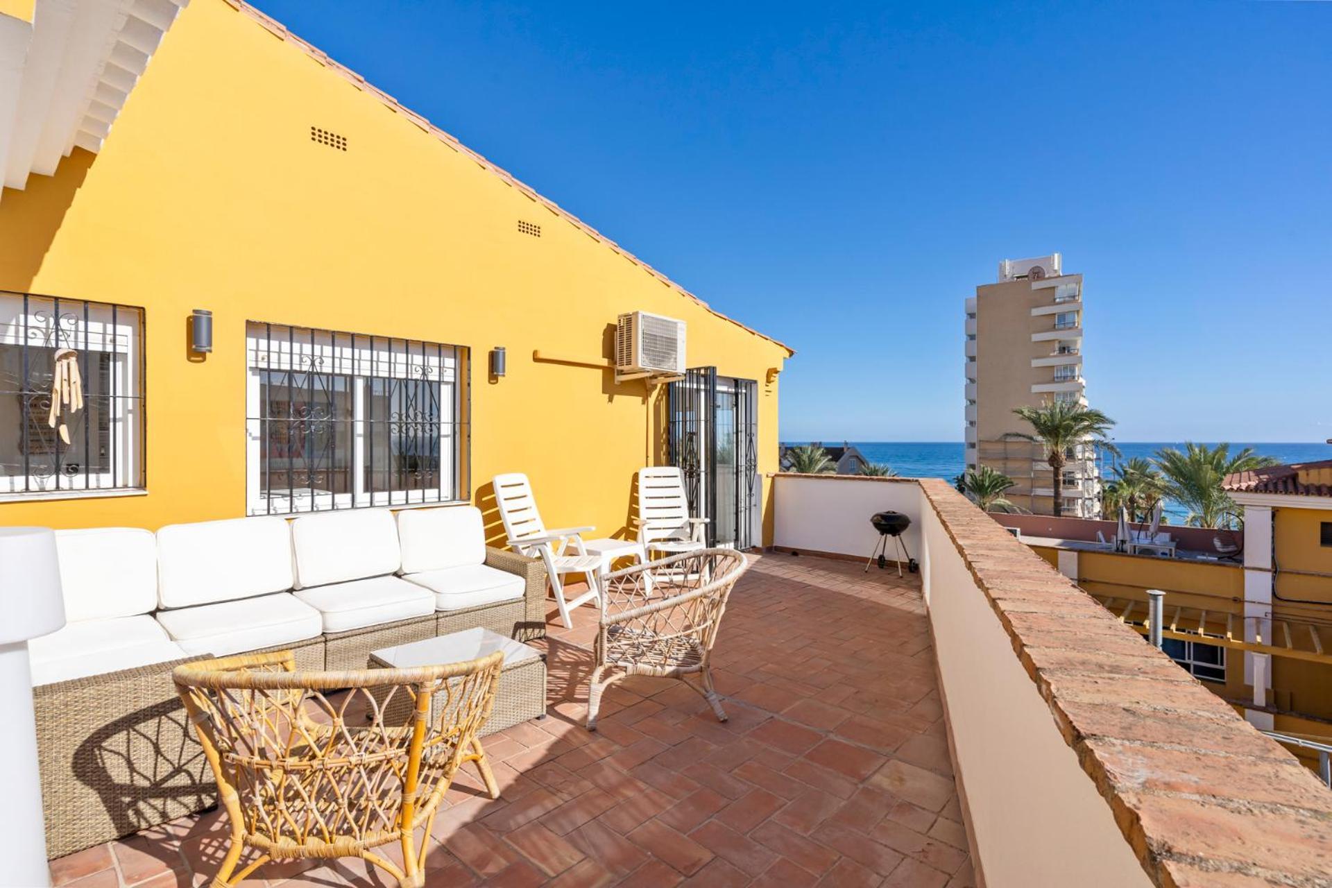 Penthouse In Costa, - Seaview - Pool - 40m2 Private Terrace - One Bedroom - Sleeping Alcove *