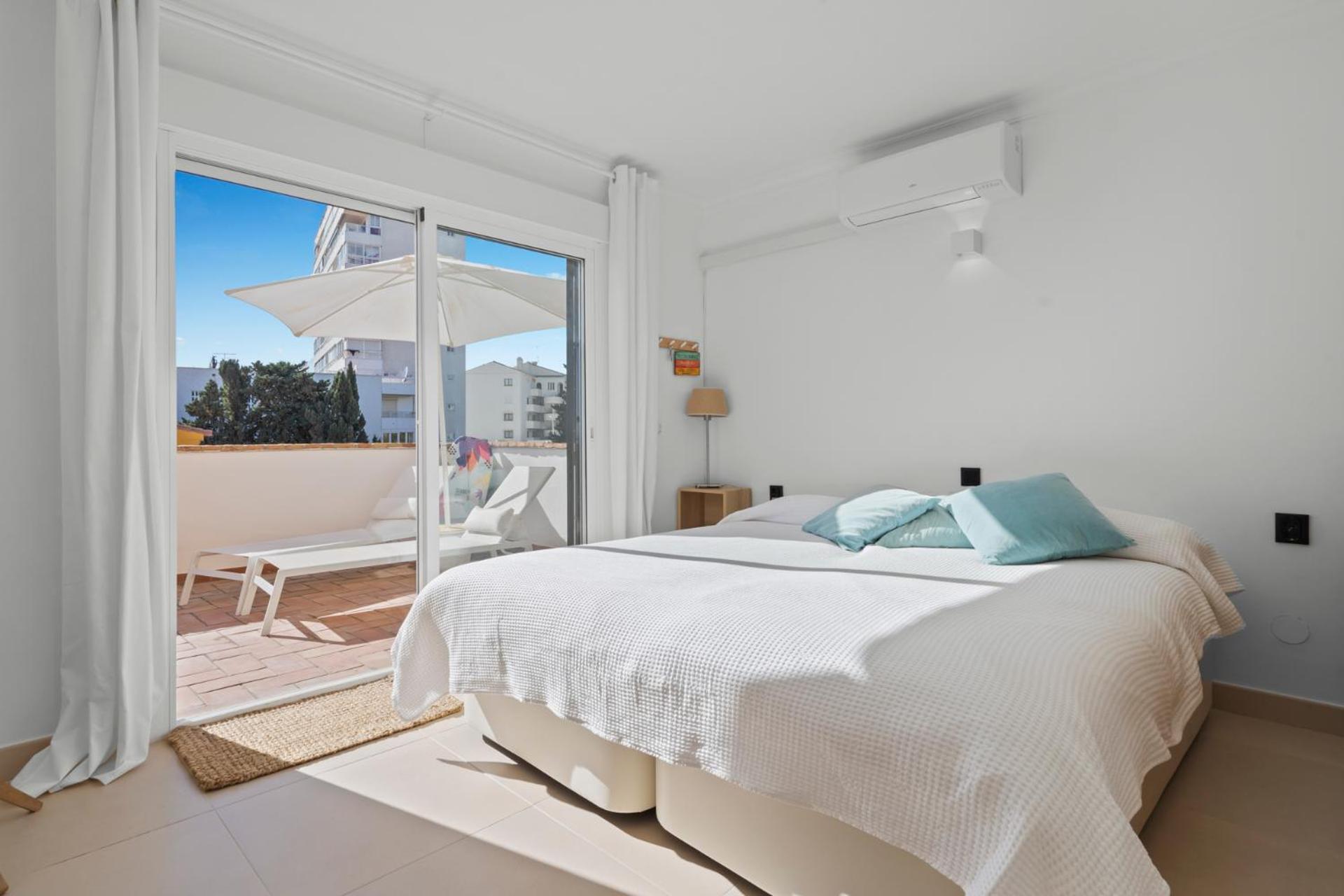 Penthouse In Costa, - Seaview - Pool - 40m2 Private Terrace - One Bedroom - Sleeping Alcove Holiday home