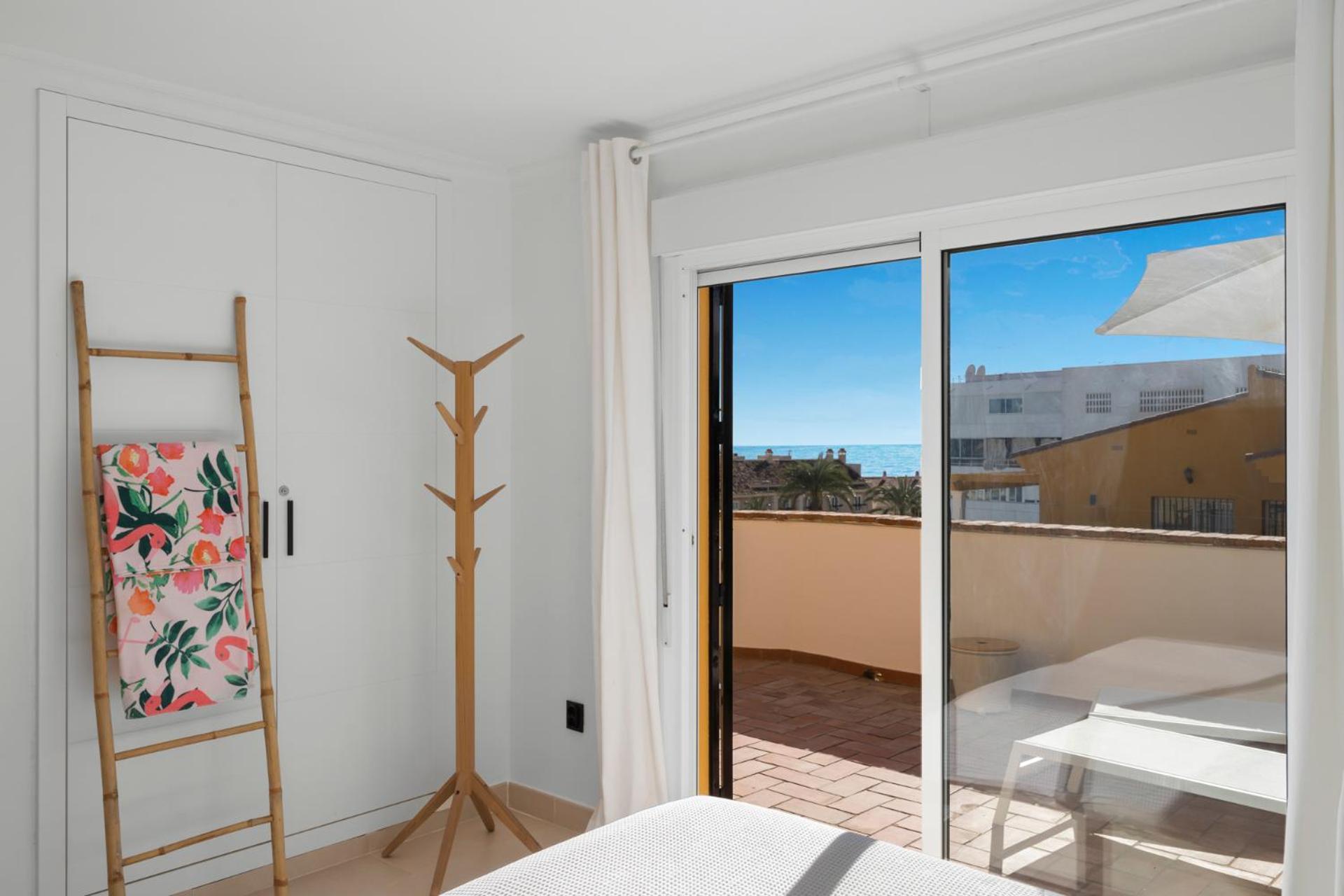 Holiday home Penthouse In Costa, - Seaview - Pool - 40m2 Private Terrace - One Bedroom - Sleeping Alcove *