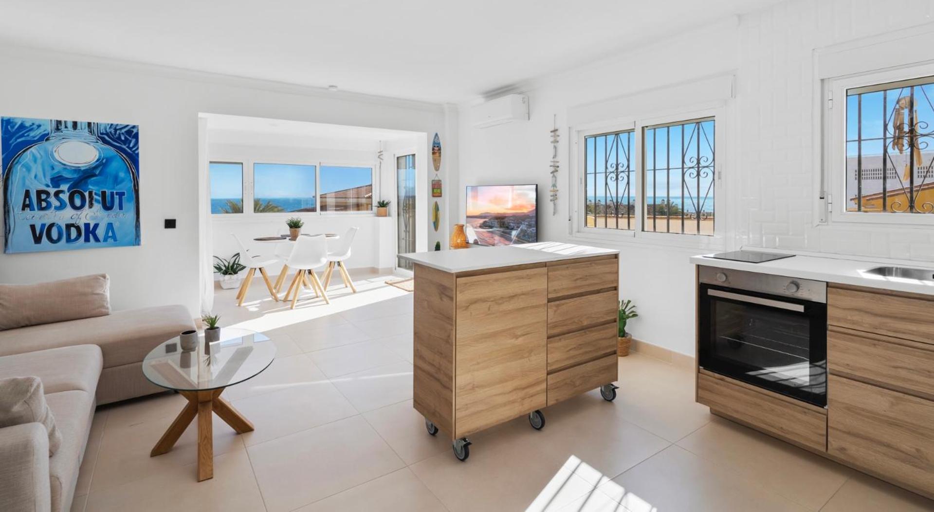 Penthouse In Costa, - Seaview - Pool - 40m2 Private Terrace - One Bedroom - Sleeping Alcove Holiday home Benalmadena